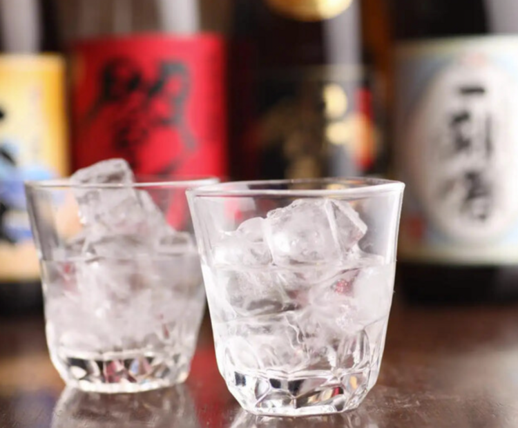 お酒の知識も仕事の中で学べます