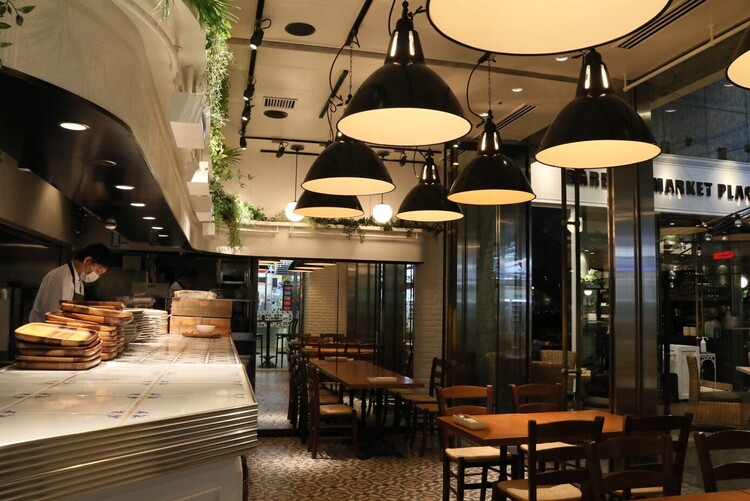 大人がリラックスできる店舗デザイン