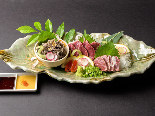 黒毛和牛の4つの部位の盛り合わせ