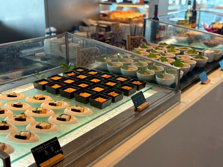 思わずつまみ食いしたくなる料理がたくさん