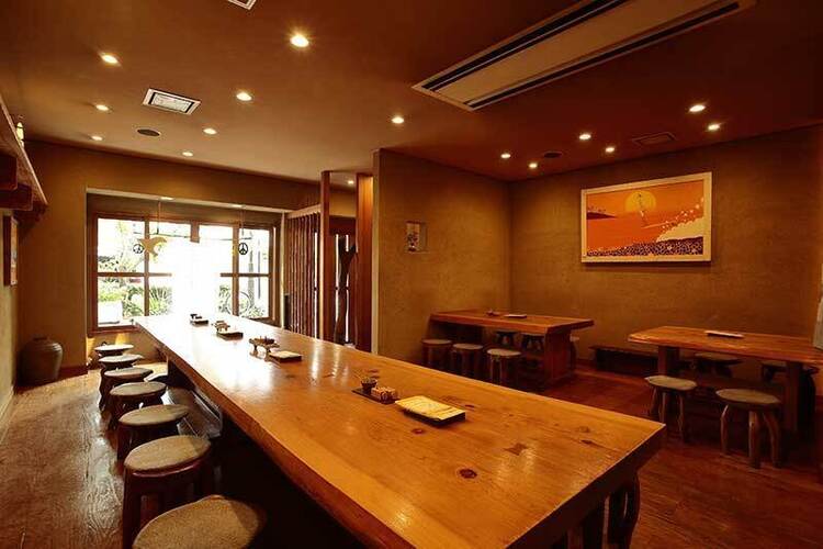 芦屋エリアの落ちついたお店です