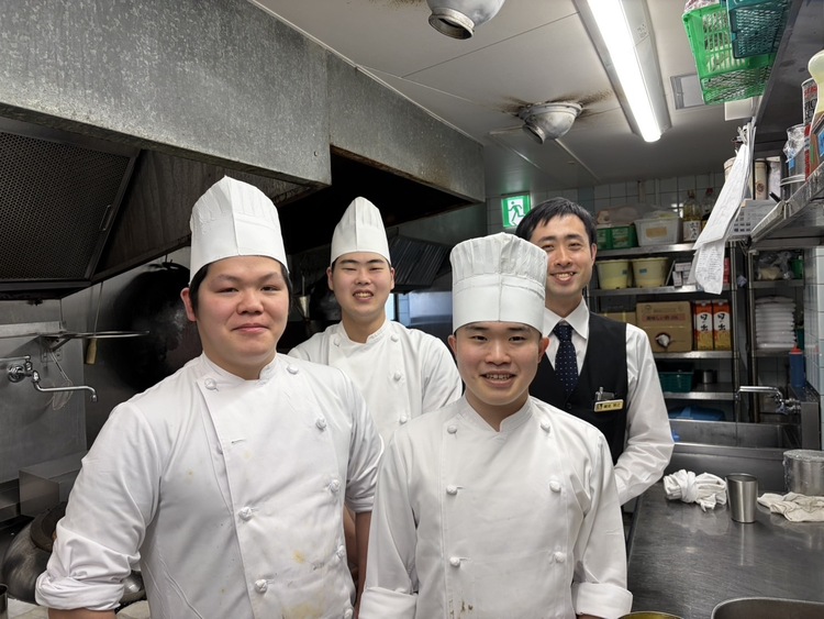 チームで支える厨房業務
