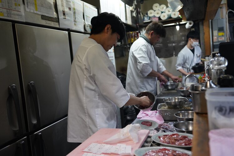 にぎやかなお店なので元気な接客がテーマ☆