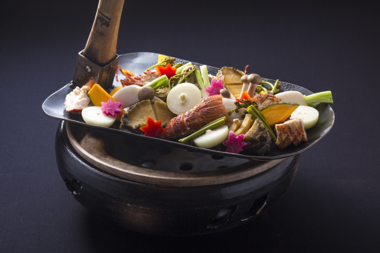 信州の旬を活かした、彩り豊かな料理