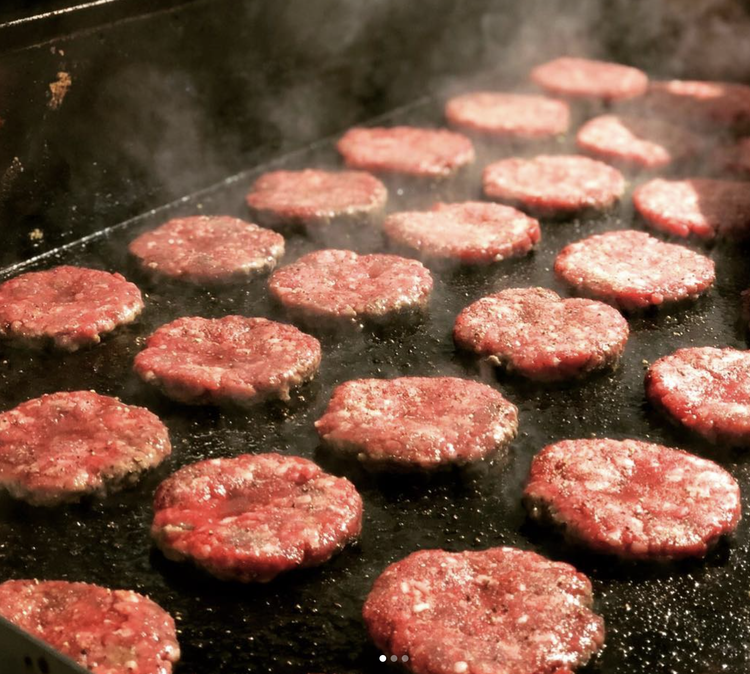 素材にこだわるグルメバーガー