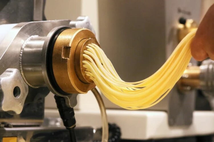 こだわりを形に。製麺から学ぶ調理の奥深さ