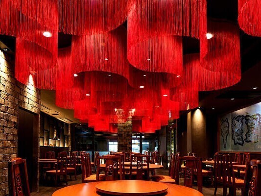 華麗なる中国宮廷の世界観を味わえる内装