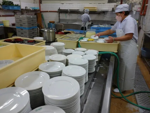 食器洗浄のお仕事もあり