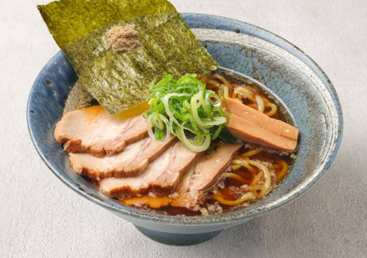 絶品ラーメンが半額！人気の食事補助あり