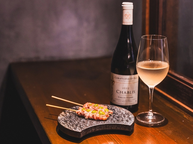 焼鳥×ワインのマリアージュを追求できる♪