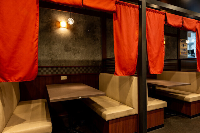 人目が気にならない半個室のご用意もあり