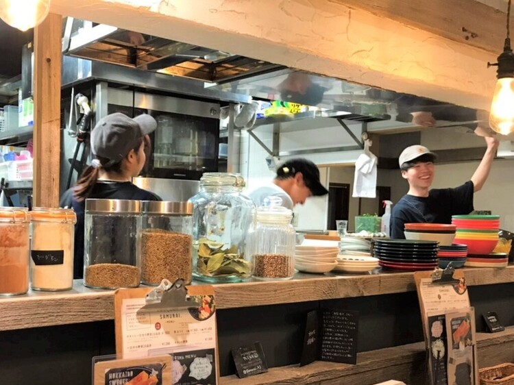 チームワーク良く楽しくやりましょう♪