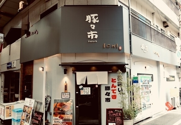 3月には豚料理専門店もオープン！