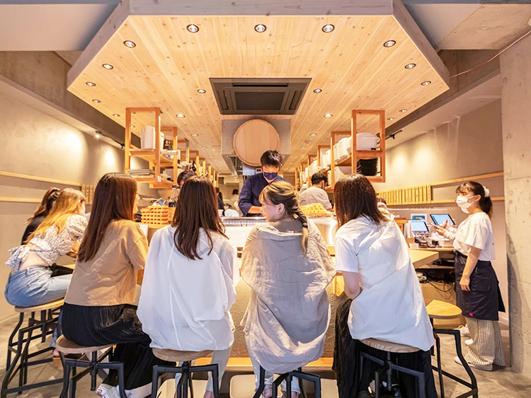 系列）カジュアルな価格帯の業態も多数展開