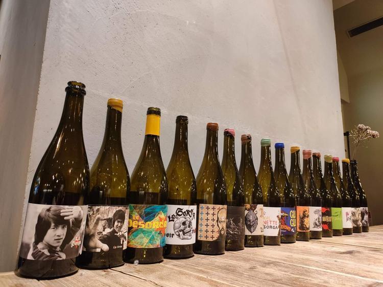 個性豊かなナチュラルワインをラインナップ