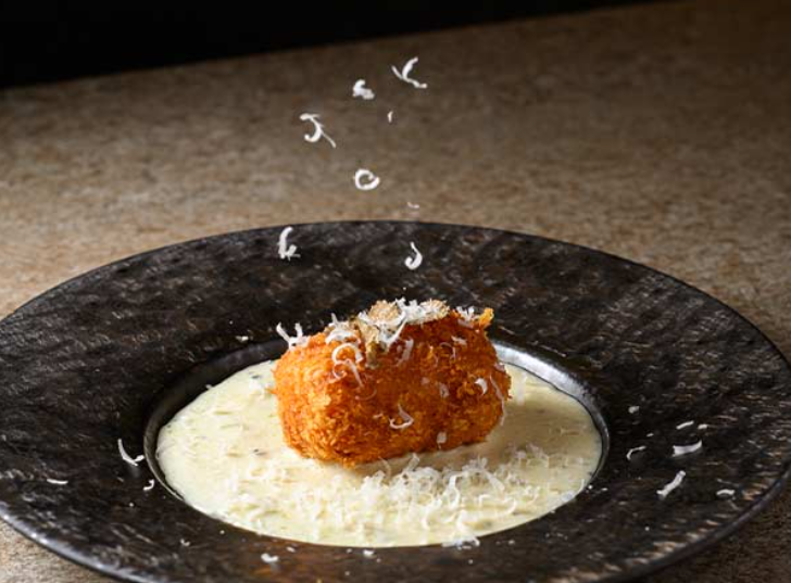 おいしいまかないもあります♪