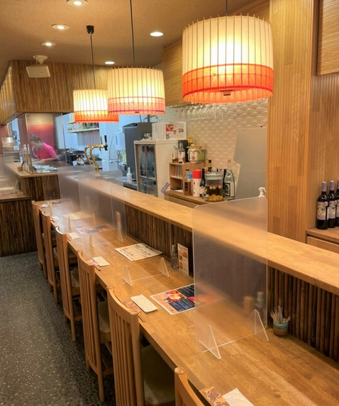 木の温かみと和のデザインが調和する空間