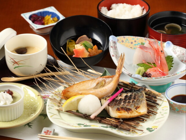 底曳き割烹 もんぜんの詳細画像4