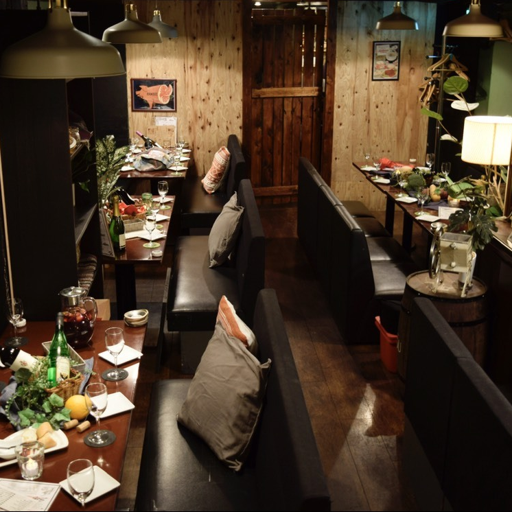 プロジェクターなども利用できる自由な空間