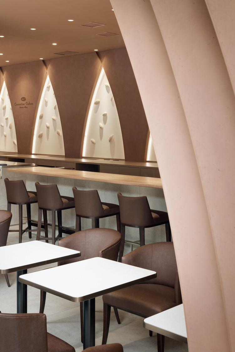 サロン併設のショコラトリーです！