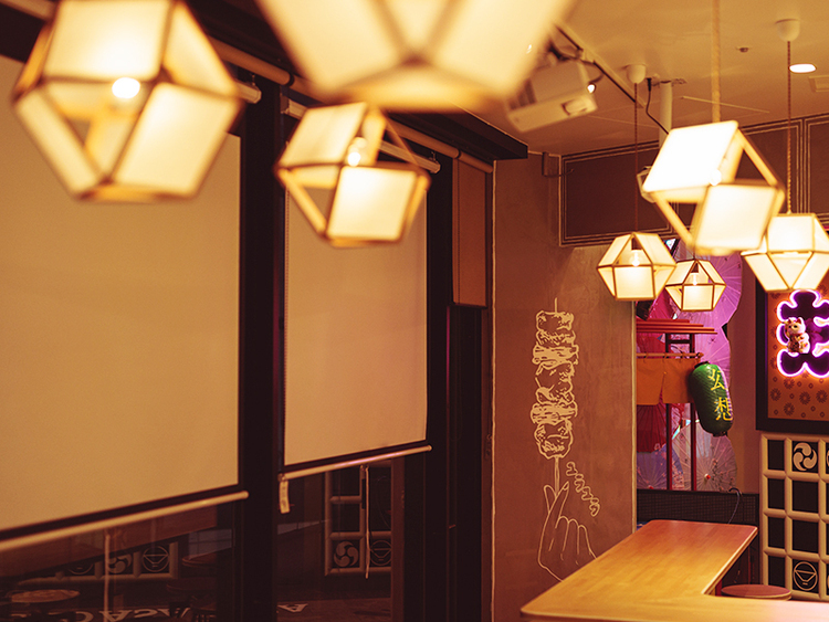 月8～12日休み×平均月給37万円以上！