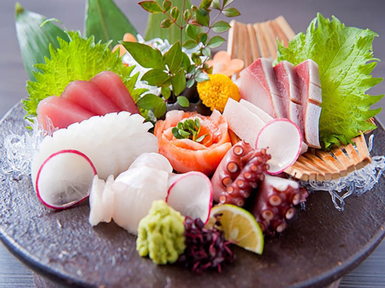 確かな技術で、美しい料理をお届け！