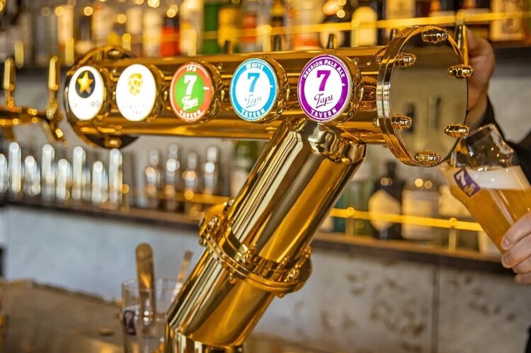 異なる泡、喉ごし、香りを 7つのタップで