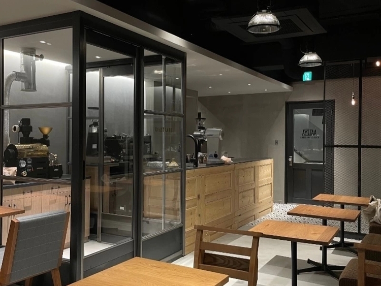 2階の姉妹店はお洒落な仕上がり