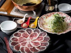 鴨しゃぶは一から仕込みます！