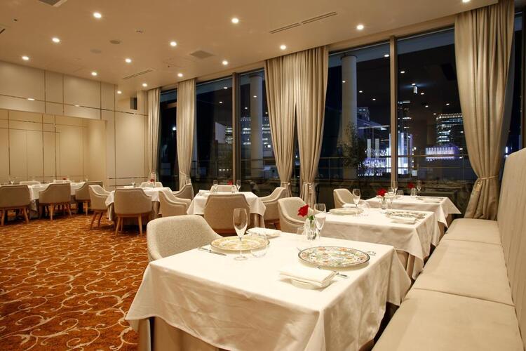 銀座内でも最上級の店内です！