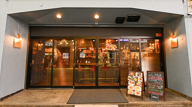 オシャレな音楽と美味しいお酒が楽しめる