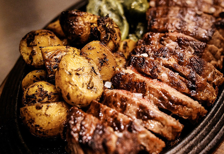 繊細かつ大胆な盛り付けも匠の技！