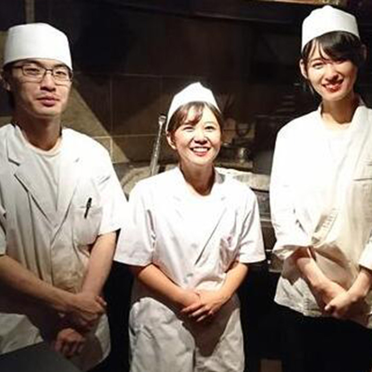 学生や若いスタッフが中心の職場です！