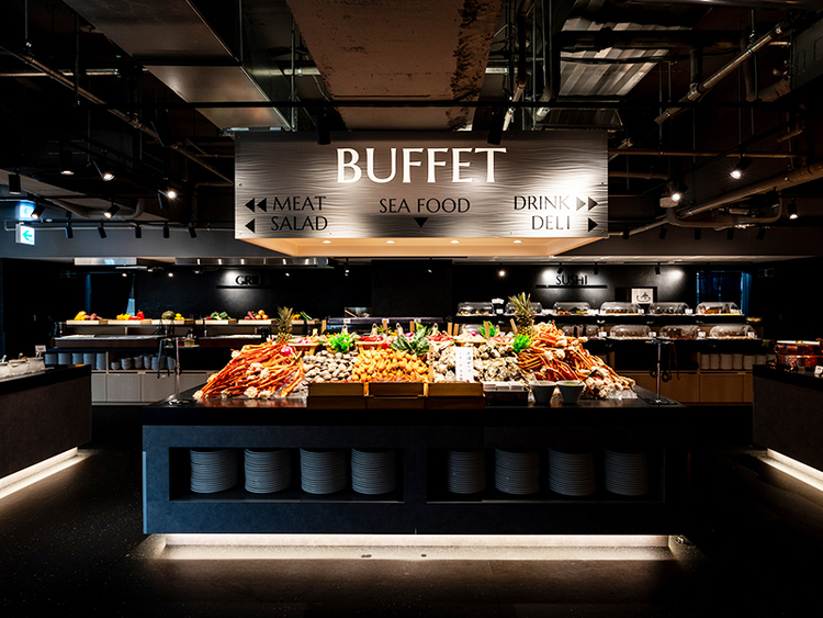 収入がケタ違い！豪華な海鮮ブッフェが自慢