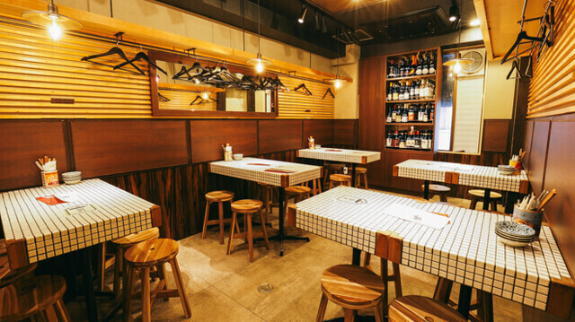 アトリエのようなお洒落な店内です☆