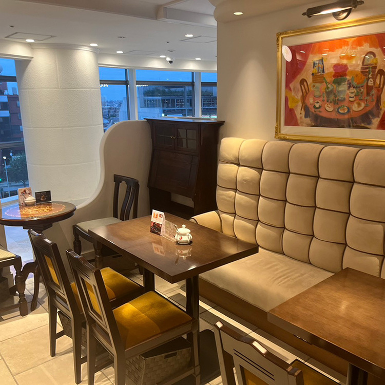 内装リニューアル直後のきれいな店内☆