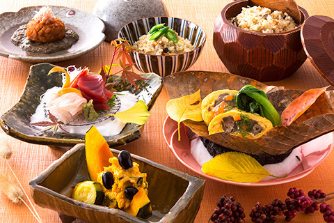 見た目にも秋を感じる贅沢な盛り付け🍁