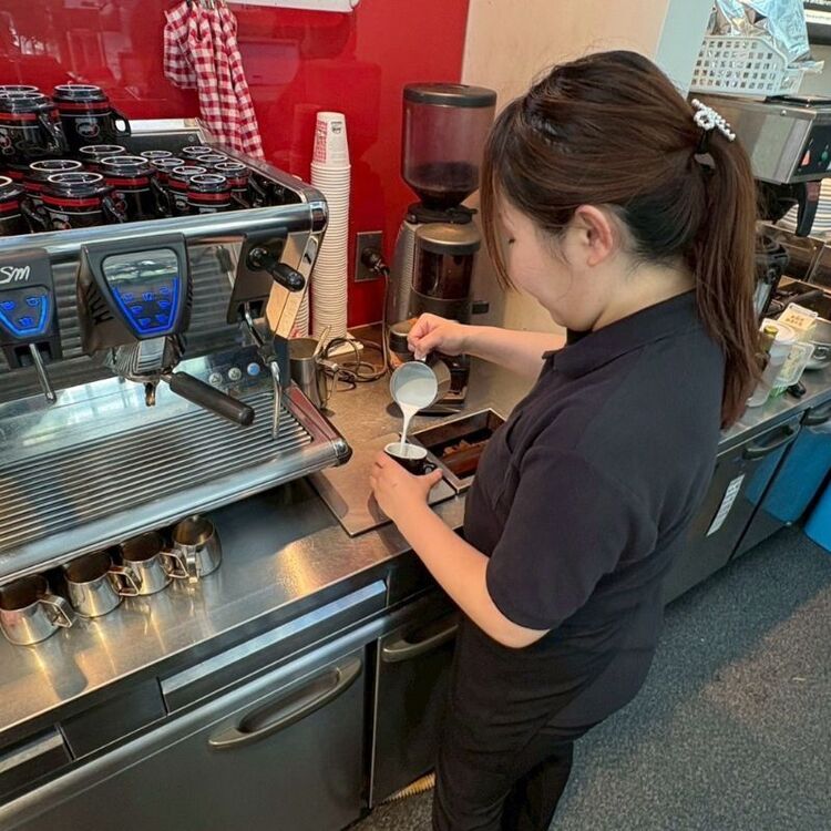 髪色自由･ピアスもOK♪