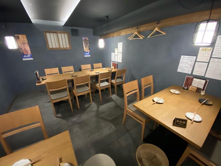 テーブル席もあり