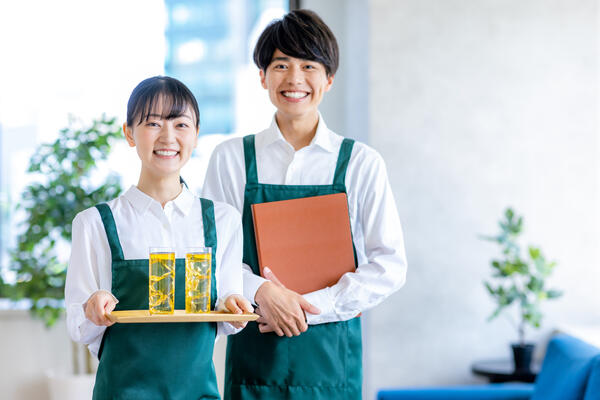 身だしなみの自由度が高い飲食店は？