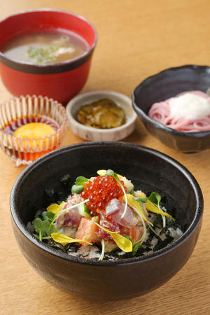 大坂おでん　焼とん　久