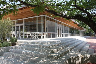 The University DINING(千葉商科大学内　カフェテリア)