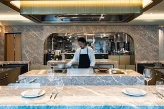 三菱地所運営のプライベートクラブ 内　メインレストラン（丸の内）の画像