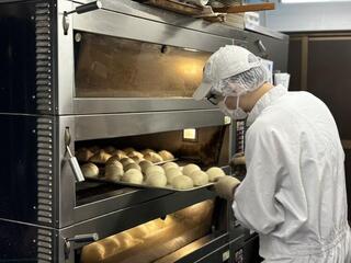 TruffleBAKERY 平尾 FACTORYの画像