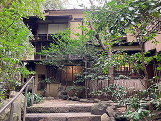 山の茶屋の画像