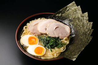 横浜家系ラーメン 宮本商店 川口新井宿店の画像