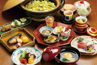 賛否両論 笠原シェフプロデュース業態