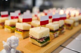 Ani Mru Mruの画像