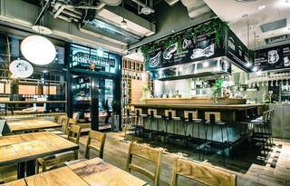 Bistro BON tabloid tableの画像