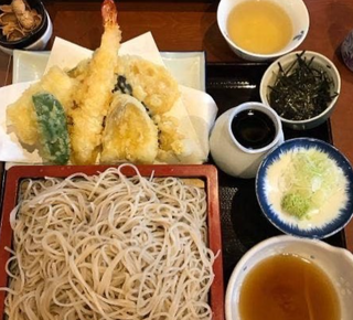 囲み家の画像